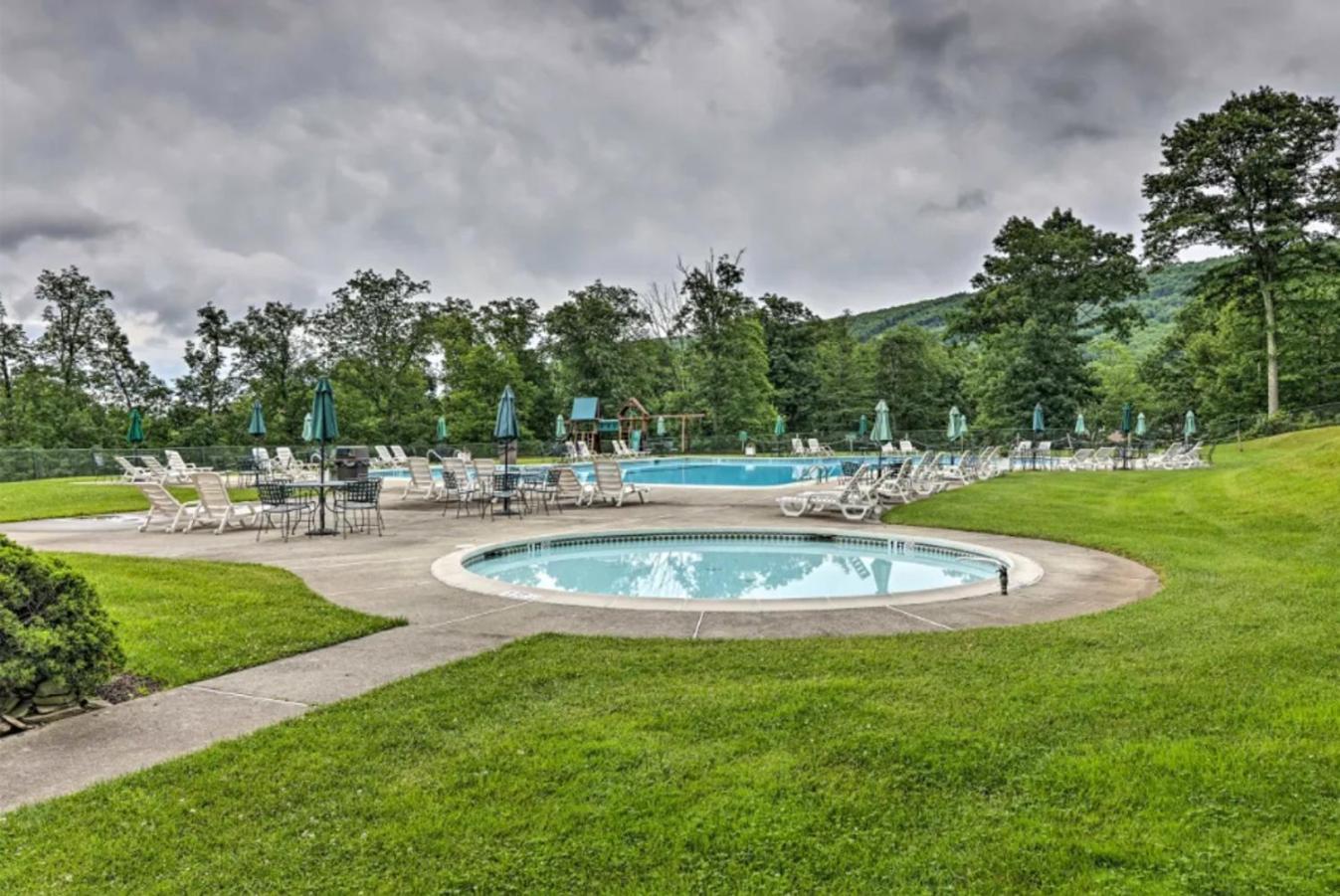 טנרסוויל Pocono Mountain Home , Hot Tub- 1 Mile To Skiing! מראה חיצוני תמונה